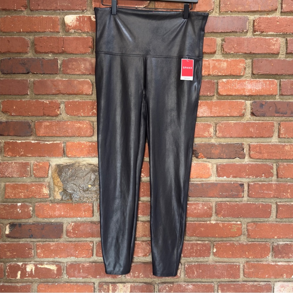 Spanx Women's Faux Leather Leggings Black Size 1X New NWT Slimming Pants‎ - Picture 2 of 13